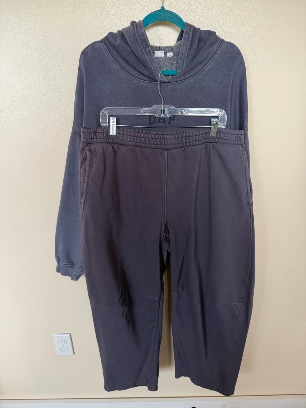 GAP Pull-On Barrel Sweatpants & Relaxed Mini Logo Crop Hoodie Deep Sailor Blue